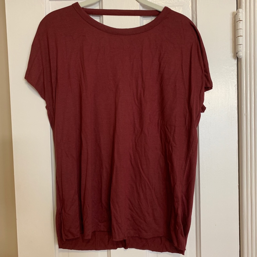 MUDO Burgundy T-Shirt with Cutout